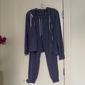 Vuori Women's Purple Joggers Pants and Hoodie Set